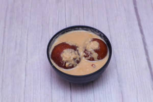 Gulaab Jamun With Rabdi (2pcs)