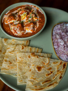 Butter Paneer With Paratha