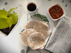 Kallappam And Chicken Roast [2 Pieces]