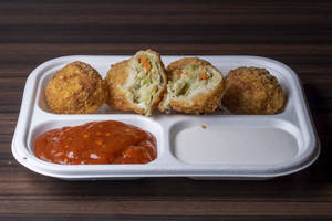 Vegies Crunchy Momo [8pcs]