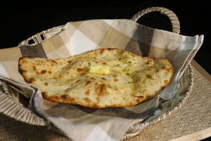 Paneer Naan (1 Pc)