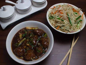 Veg Manchurian Noodles Combo