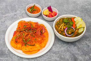 Masala Chole Kulche