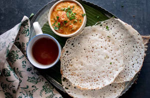 2  Appam And Vegetable Kurma [2 Pieces]