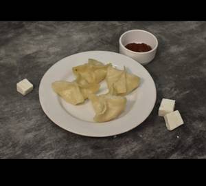 Steamed Paneer Momos (4 Pcs)