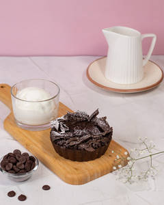 CHOCOLATE PIE