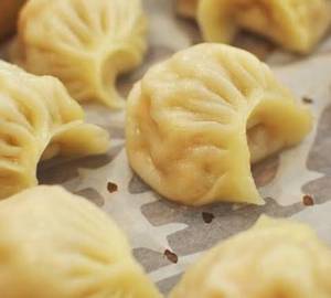Veg Momo [9 Pc]