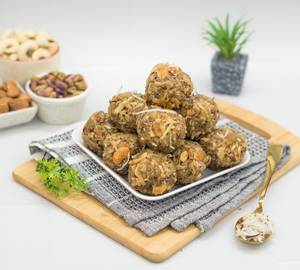 Dink Laddu [ Jaggery ]