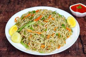 Veg Hakka Noodles