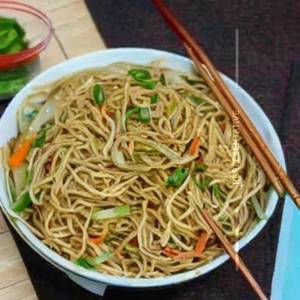Egg Hakka Noodles