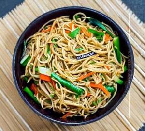 Veg Hakka Noodles