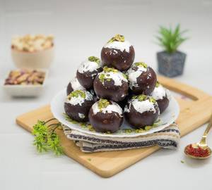 Stuffed Kala Jamun [6 Pieces]