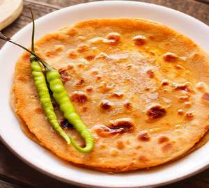 02 Gobi Pyaz Refined Paratha with curd 