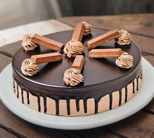 Kitkat Cake