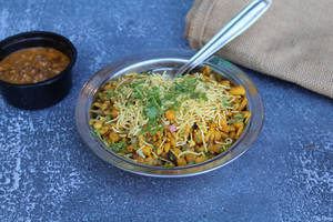 Matki Bhel