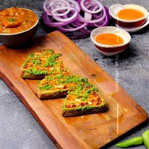 Aalu Masala Cheese Toast
