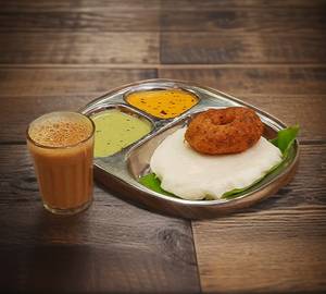 Thatte idli (1piece) and uddina Vada (1 piece)