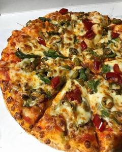 Mixed Green Wave Pizza