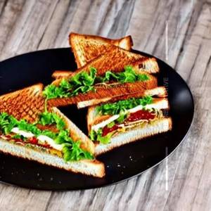 Garlic Chilli Club Brown Sandwich