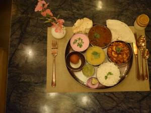 Veg. Thali With Bhakri