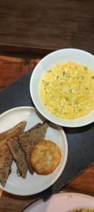 Chilli-Cheese Scrambled Eggs