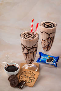 Crunchy Oreo Shake