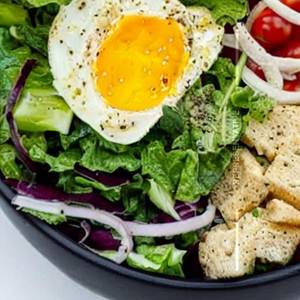 Egg Blast Salad 