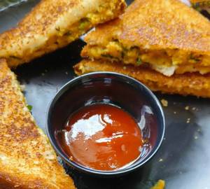 Crispy Aloo Masala Sandwich
