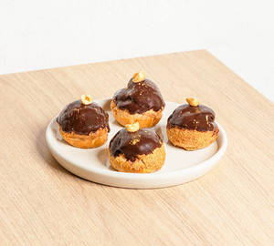 Chocolate Hazelnut - Choux (box Of 4)