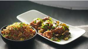 Veg fried rice  chilli 2 pieces