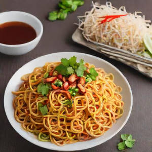 Hakka Noodles With Choice Of Selection  [Vegetable]
