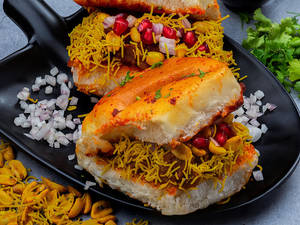 Kutchi Dabeli[2 Pieces]