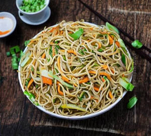 Veg Hakka Noodles