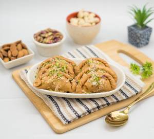 Dry Fruit Mawa Gujiya