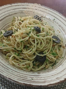 Spaghetti Aglo E Olio