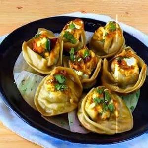 Butter Garlic Paneer Fried Momos