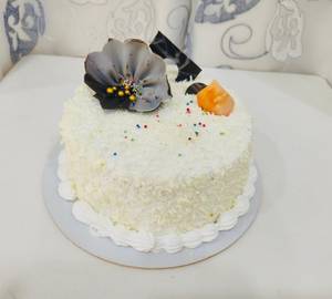 Flakey vanilla temptation cake