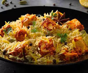 Paneer Biryani With Raita