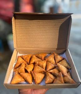 Indian Samosa (18 Pcs)