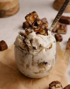 Snickers Sundae