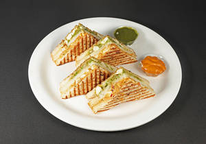 Paneer Lababdar Sandwich (new) ( 3 Layer)