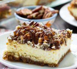Walnut Cheesecake  (500 Gms ) Square