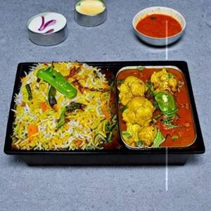 Veg Ibiza Sizzling Biryani