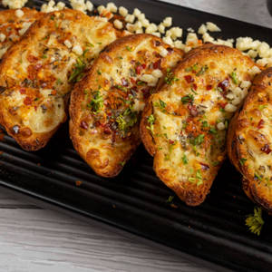 Garlic Bread With Peri Peri Seasoning (5 Pcs) - Veg