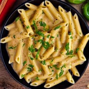 Macoroni creamy cheese pasta