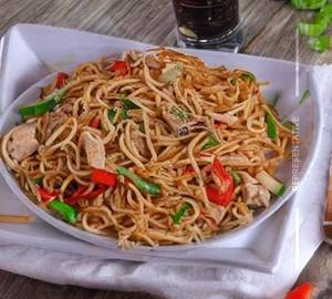 Chicken Schezwan Noodles