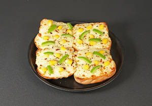 Cheese Corn Capsicum Garlic Bread (new)