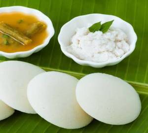 Idly (4 Nos) with sambar chutnei
