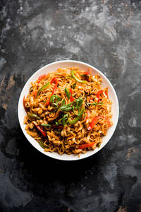 Veg Singapore Noodles                  