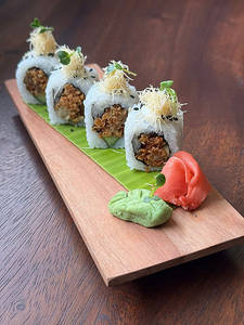 Enoki And Truffle Sushi